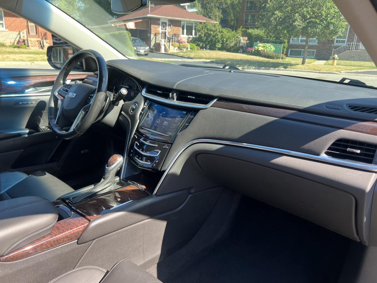2017 Cadillac XTS LUXURY AWD - Photo #12