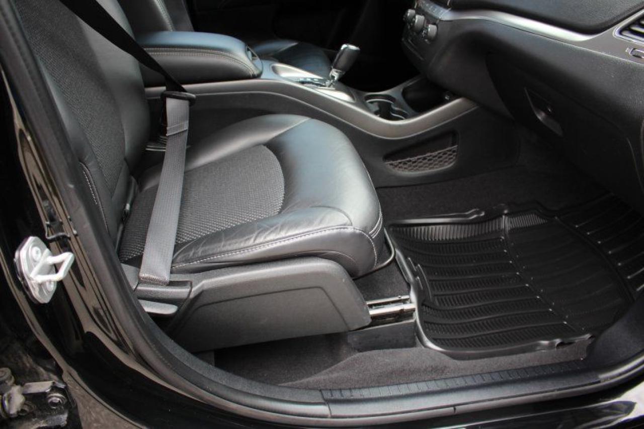 2017 Dodge Journey Crossroad*Low Ks*Heated Leather*3rd Row*Bluetooth - Photo #18