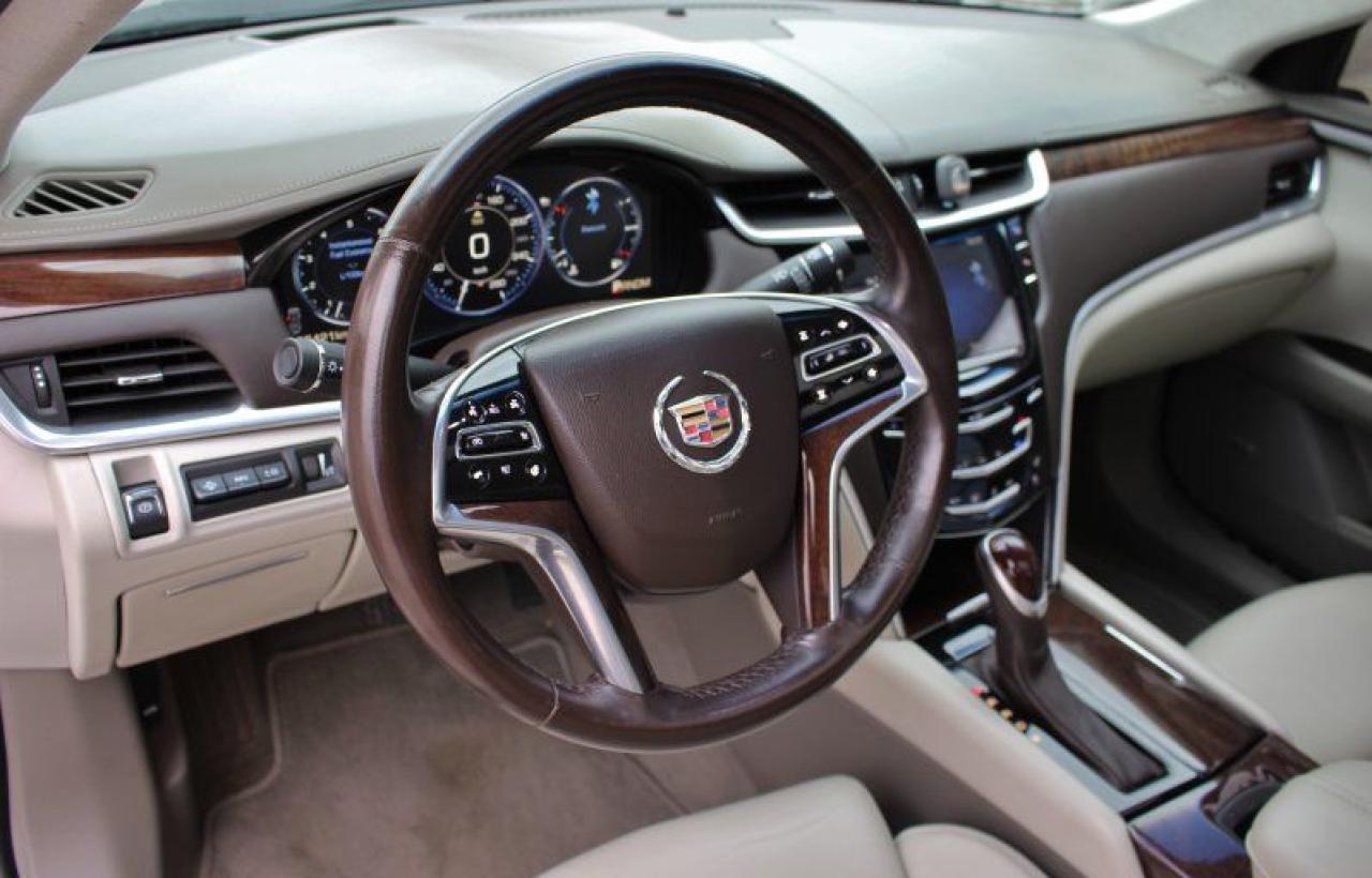 2013 Cadillac XTS Platinum*Low Ks*AWD*Heated Leather*Moon Roof*BT - Photo #13