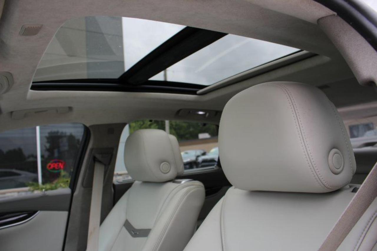 2013 Cadillac XTS Platinum*Low Ks*AWD*Heated Leather*Moon Roof*BT - Photo #12