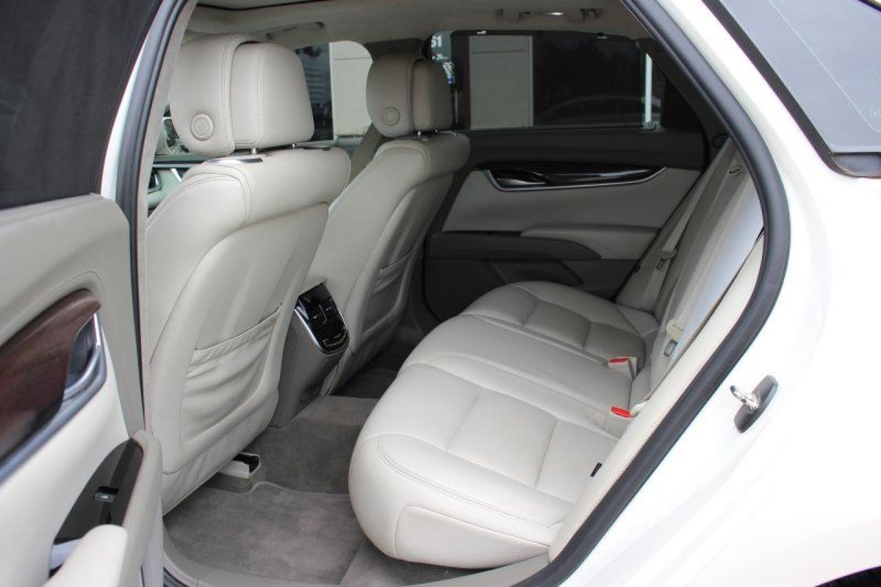 2013 Cadillac XTS Platinum*Low Ks*AWD*Heated Leather*Moon Roof*BT - Photo #18