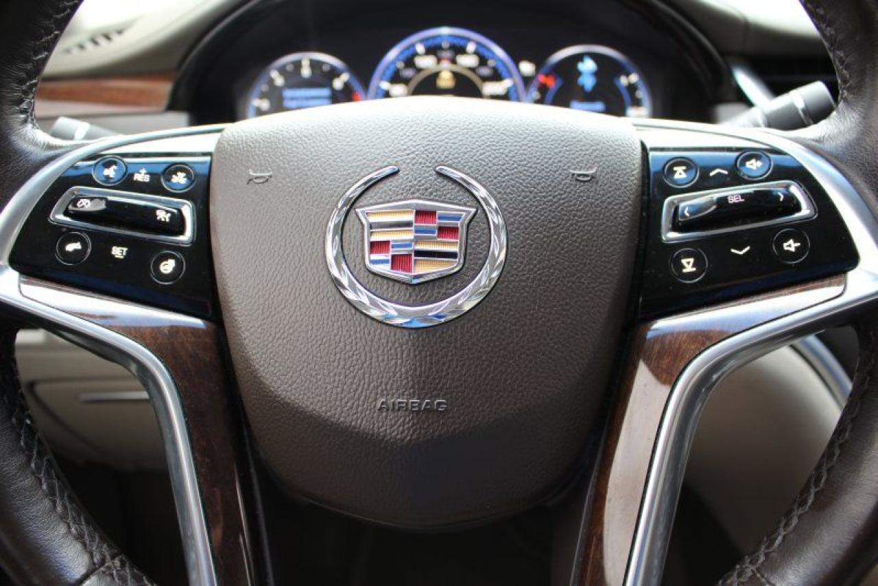 2013 Cadillac XTS Platinum*Low Ks*AWD*Heated Leather*Moon Roof*BT - Photo #21