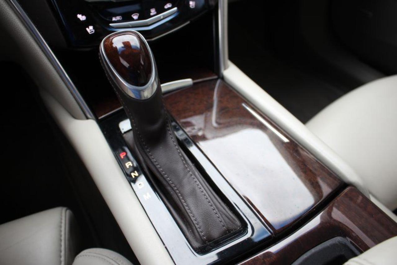 2013 Cadillac XTS Platinum*Low Ks*AWD*Heated Leather*Moon Roof*BT - Photo #22