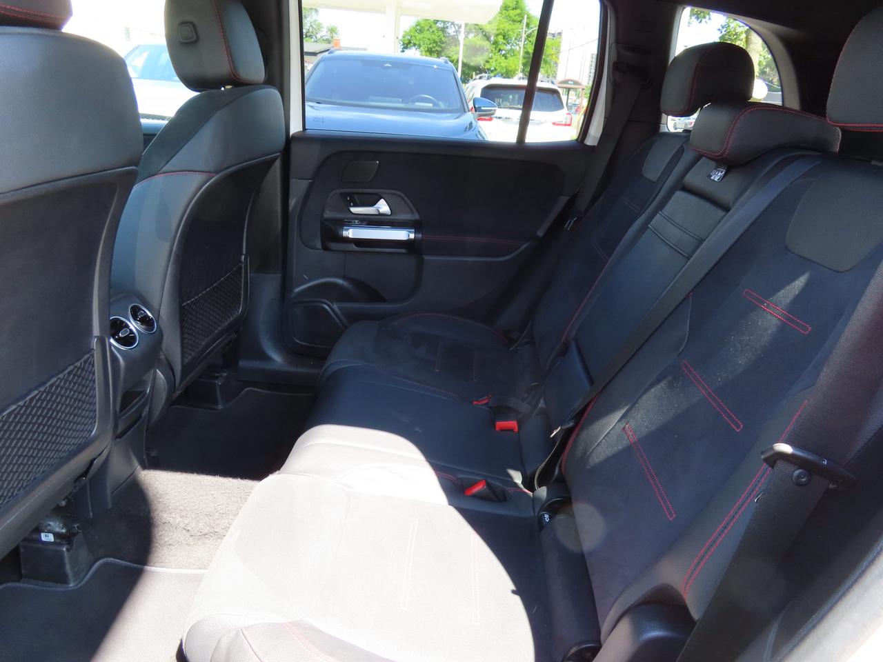 2024 Mercedes-Benz G-Class GLB 250 4MATIC - AMG PKG - MOONROOF - LEATHER Photo