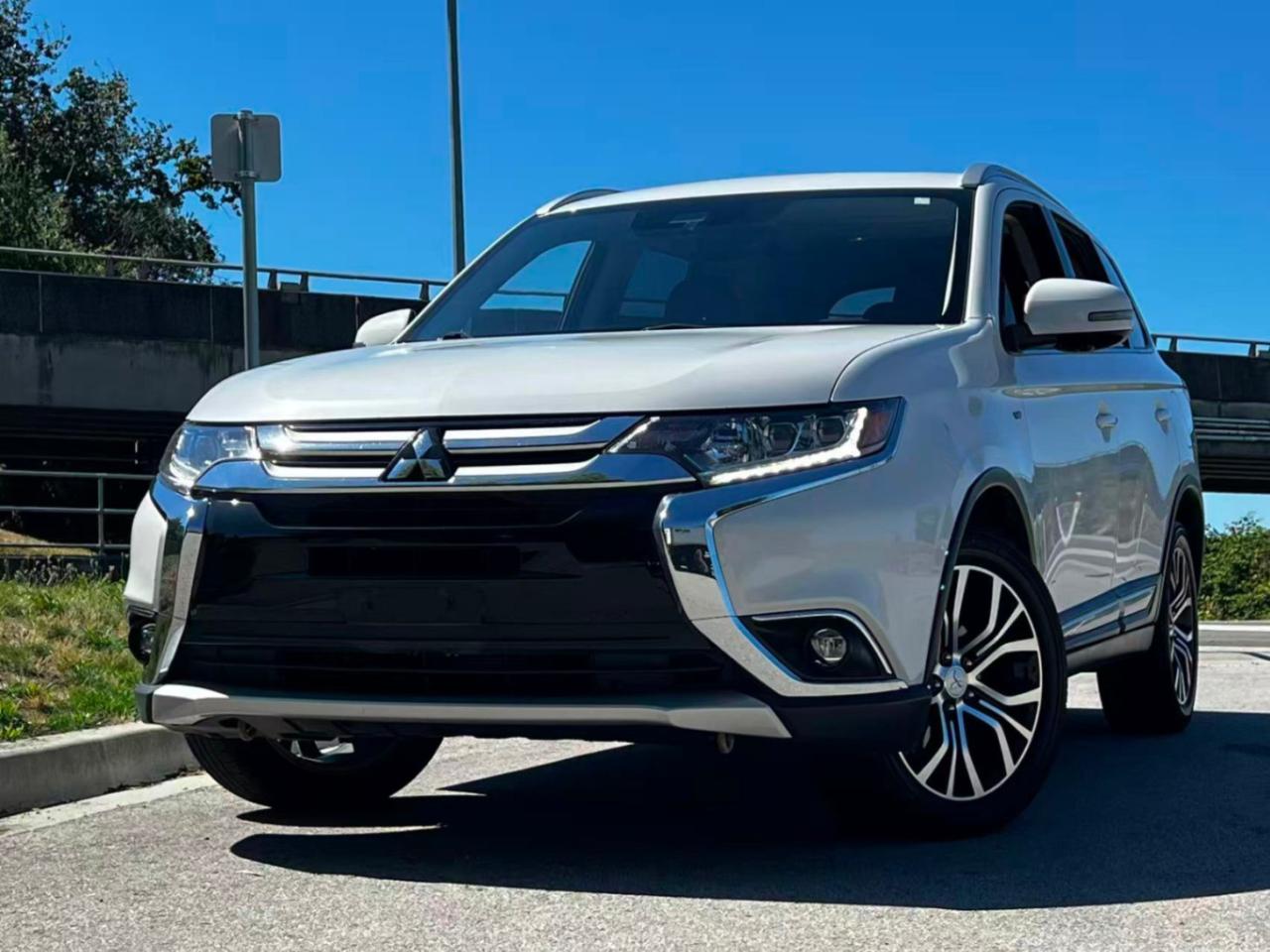 Used 2017 Mitsubishi Outlander AWC GT/ CLEAN TITLE/ BC LOCAL/ ONE OWNER for sale in Richmond, BC