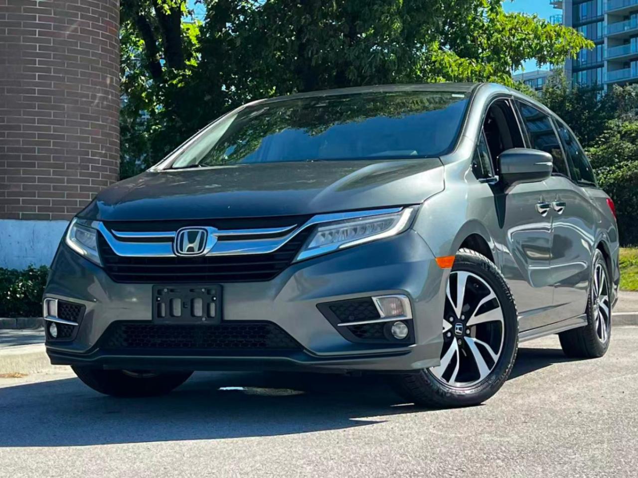 Used 2018 Honda Odyssey Touring Auto/ NO ACCIDENT/ BC LOCAL for sale in Richmond, BC