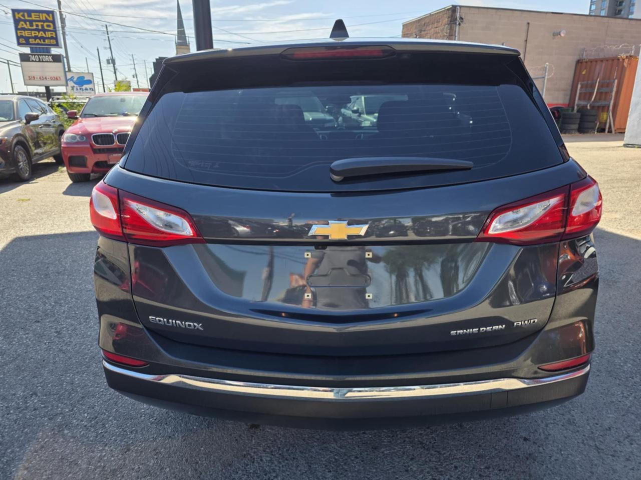 2018 Chevrolet Equinox LS AWD Photo4
