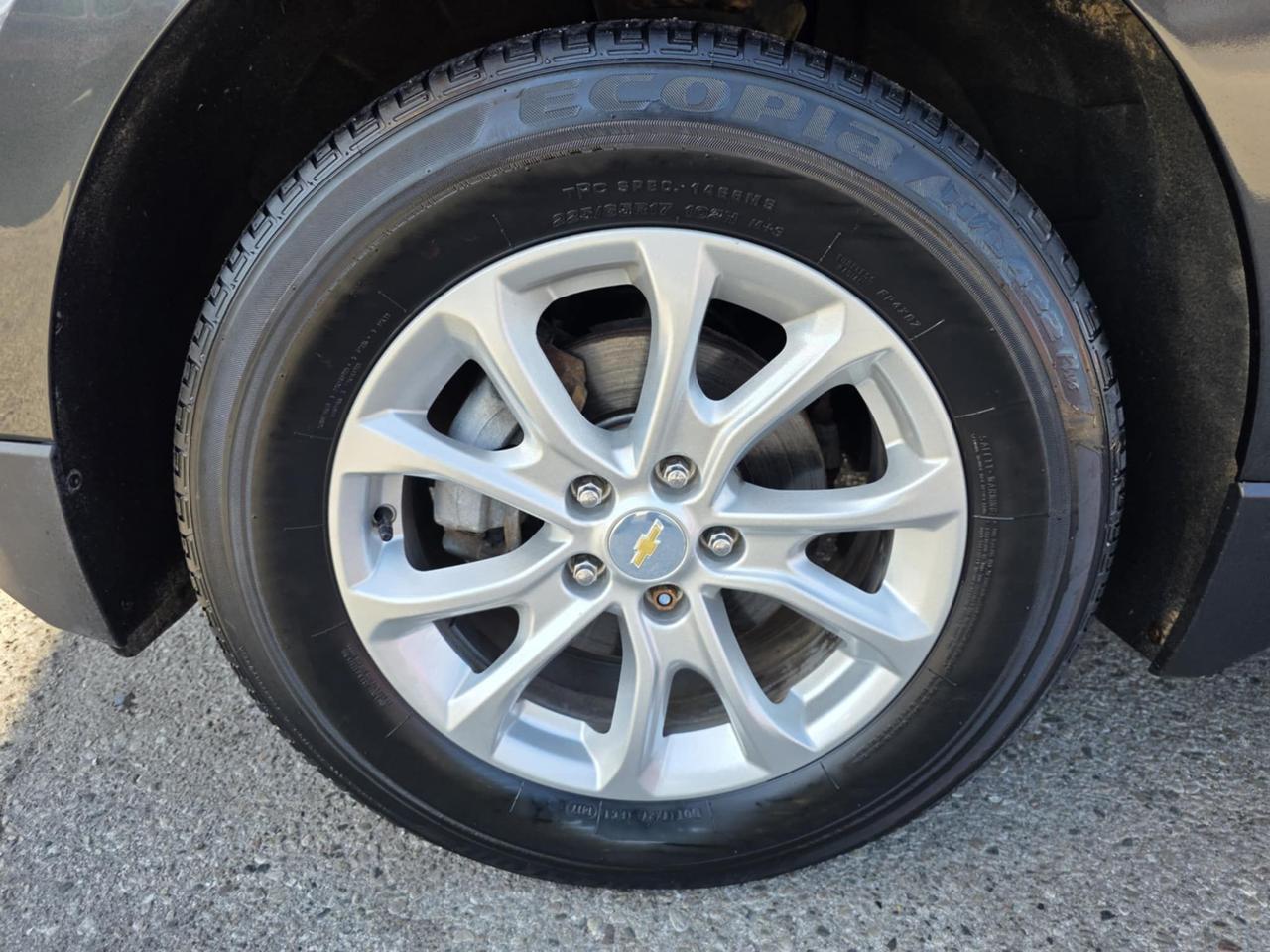 2018 Chevrolet Equinox LS AWD Photo