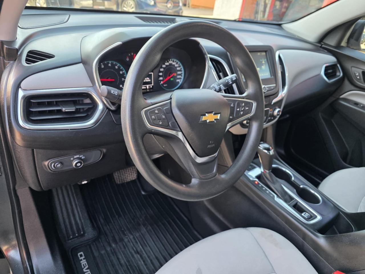 2018 Chevrolet Equinox LS AWD Photo