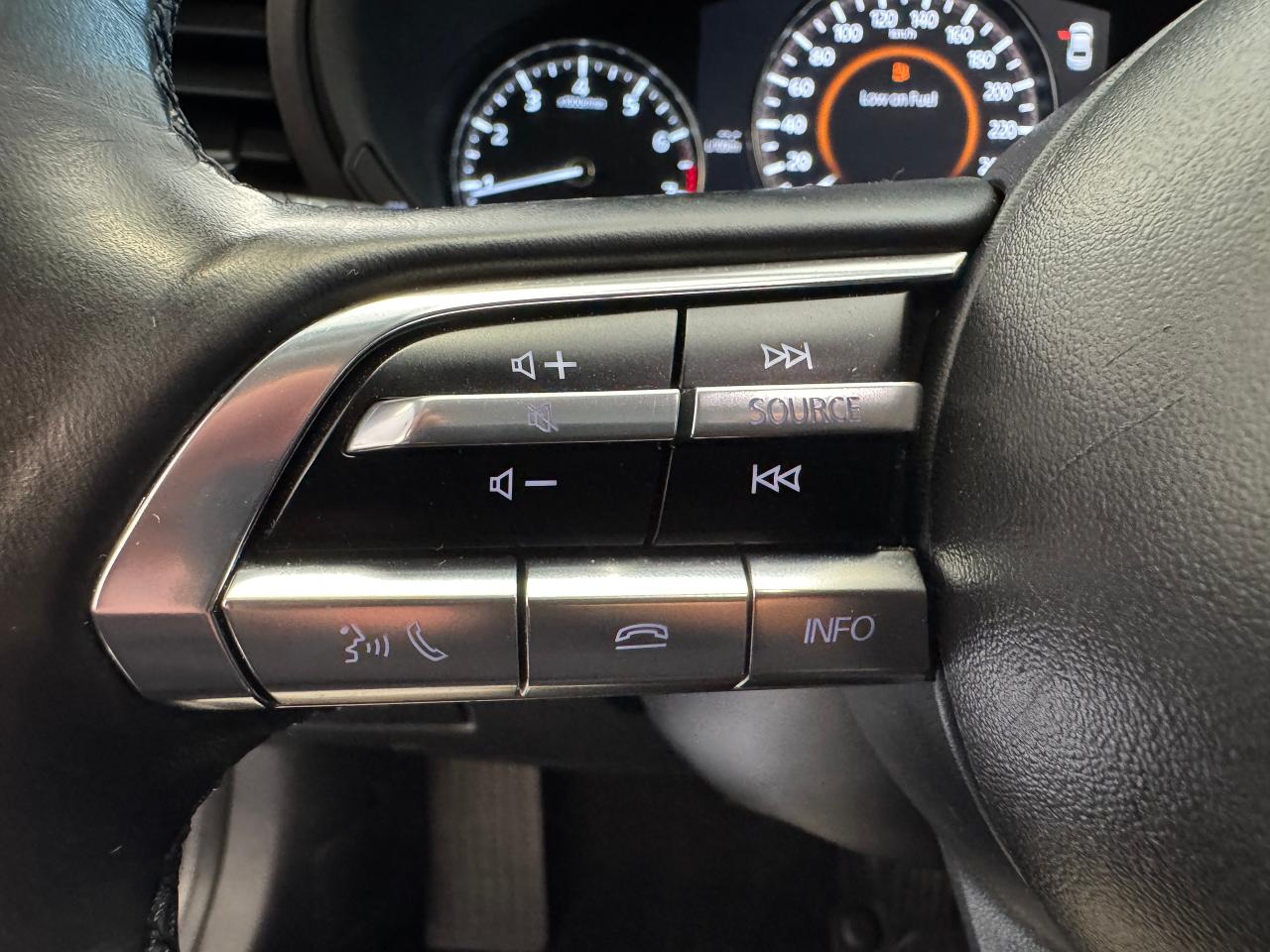 2022 Mazda MAZDA3 GS+Adaptive Cruise+LKA+New Brakes+CLEAN CARFAX - Photo #43