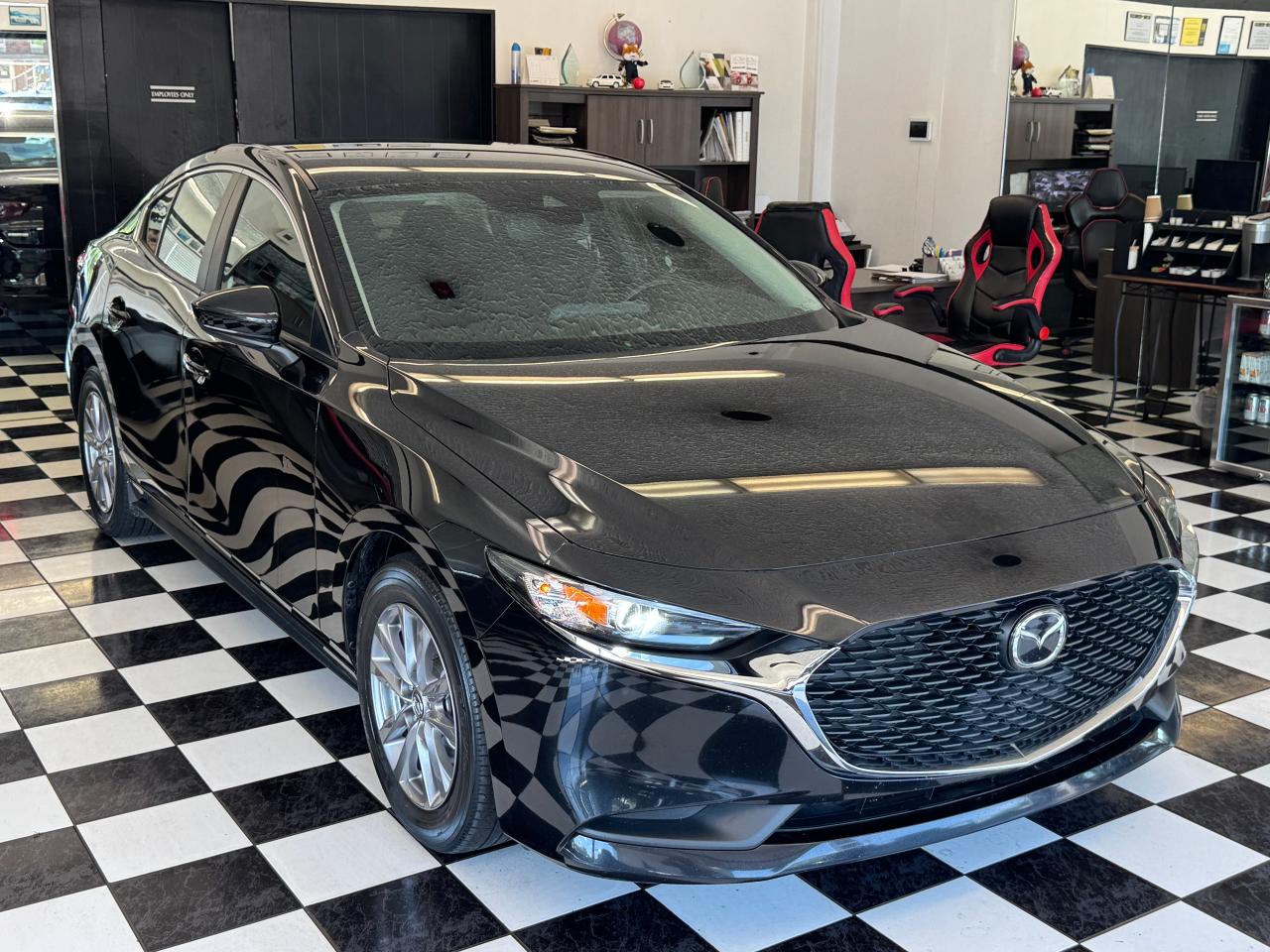 2022 Mazda MAZDA3 GS+Adaptive Cruise+LKA+New Brakes+CLEAN CARFAX Photo8