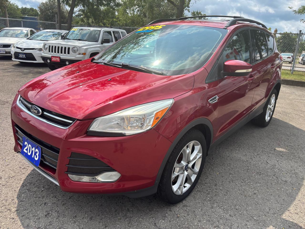 2013 Ford Escape SEL, All Wheel Drive, Leather, Panoramic Roof Photo2