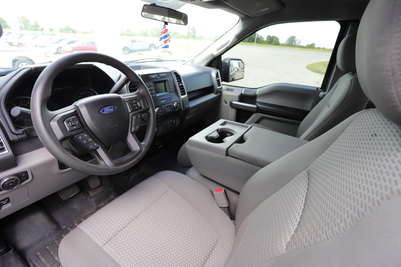 2015 Ford F-150 XLT 4WD SuperCab 145 Photo5