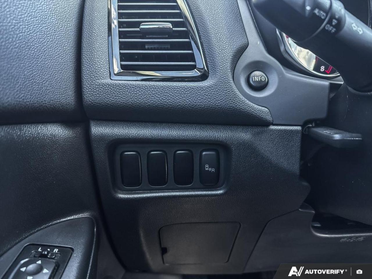 2024 Mitsubishi RVR SE / NO ACCIDENTS / HTD SEATS / 4WD / AUTO - Photo #14