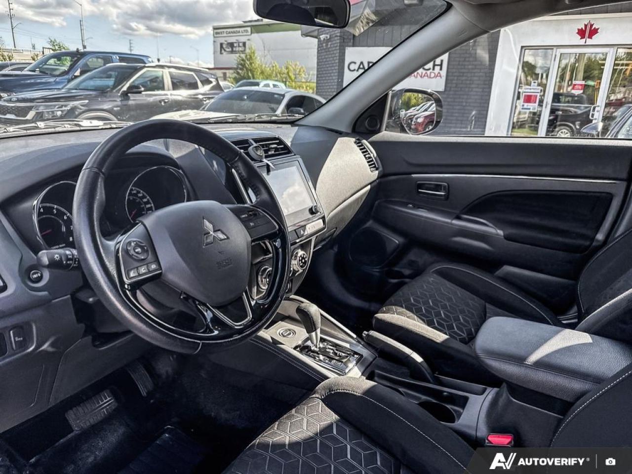 2024 Mitsubishi RVR SE / NO ACCIDENTS / HTD SEATS / 4WD / AUTO - Photo #9