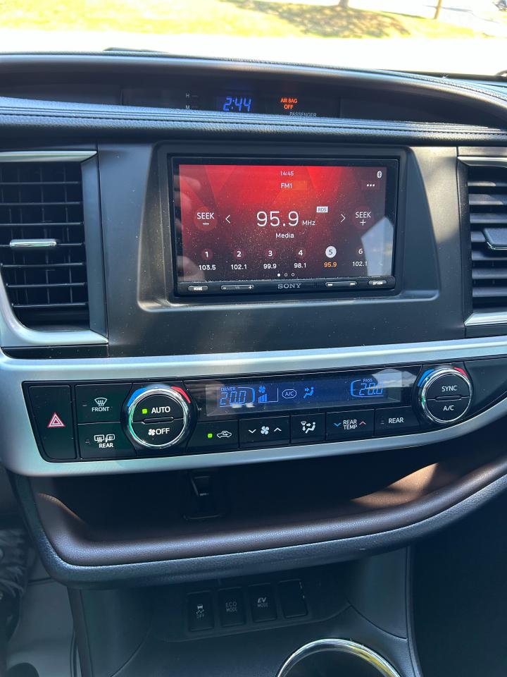 2014 Toyota Highlander Hybrid XLE - Photo #17