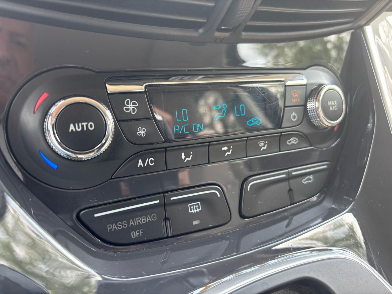 2013 Ford Escape SEL, All Wheel Drive, Leather, Panoramic Roof