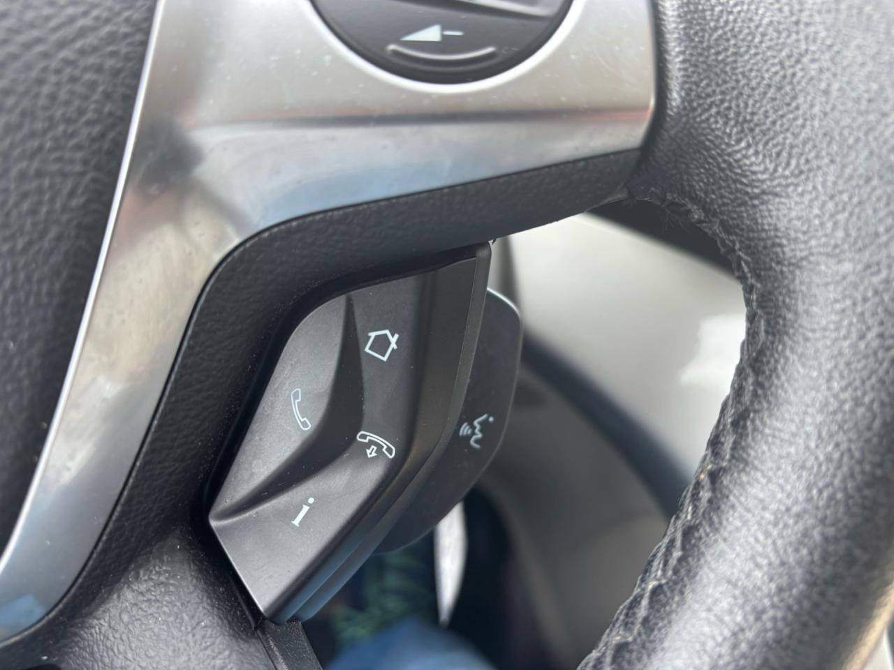 2013 Ford Escape SEL, All Wheel Drive, Leather, Panoramic Roof