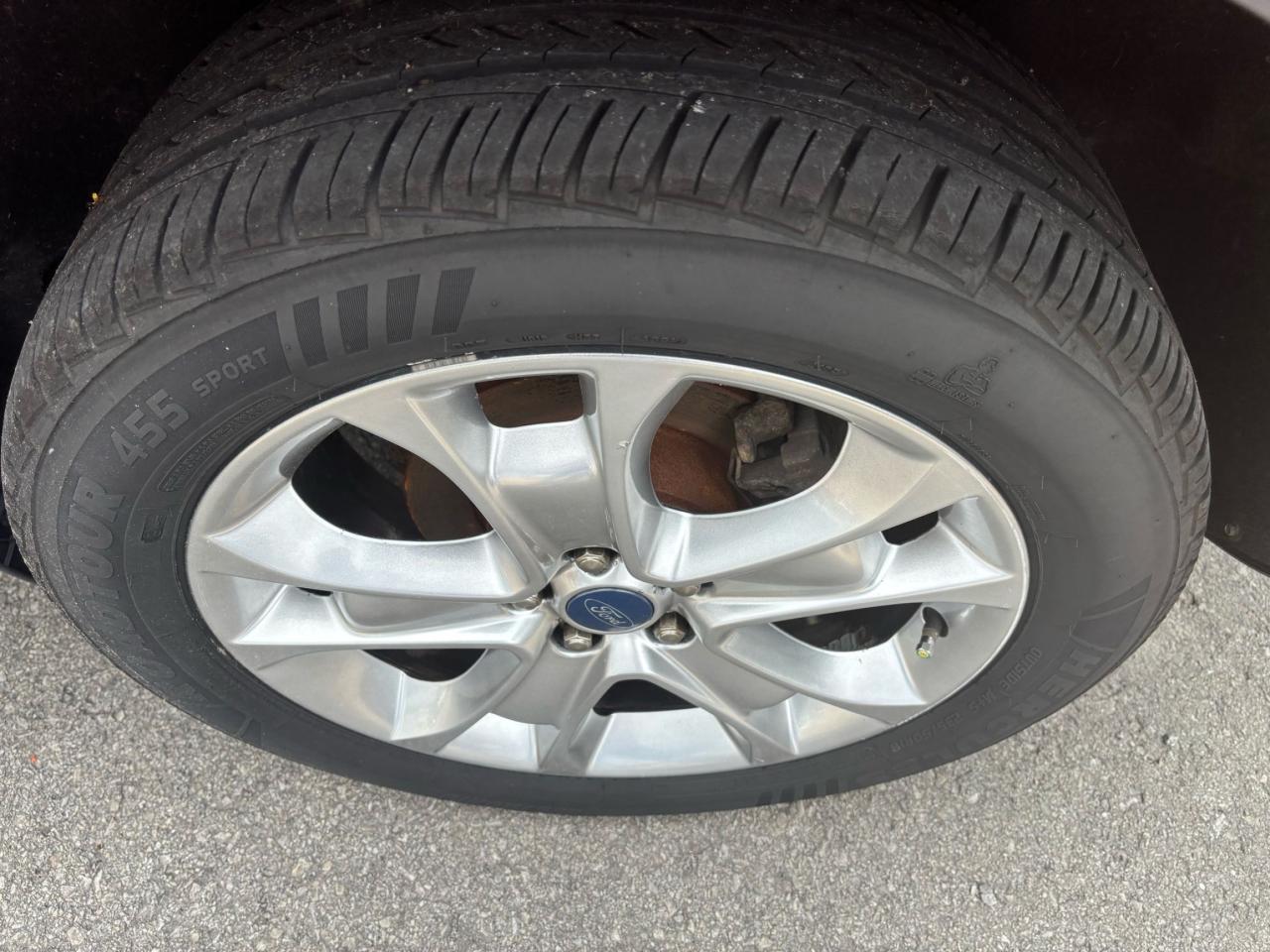 2013 Ford Escape SEL, All Wheel Drive, Leather, Panoramic Roof