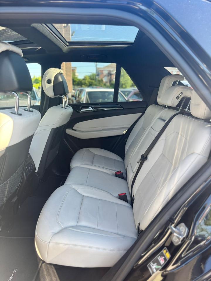 2019 Mercedes-Benz GLE AMG GLE 43 - Photo #11