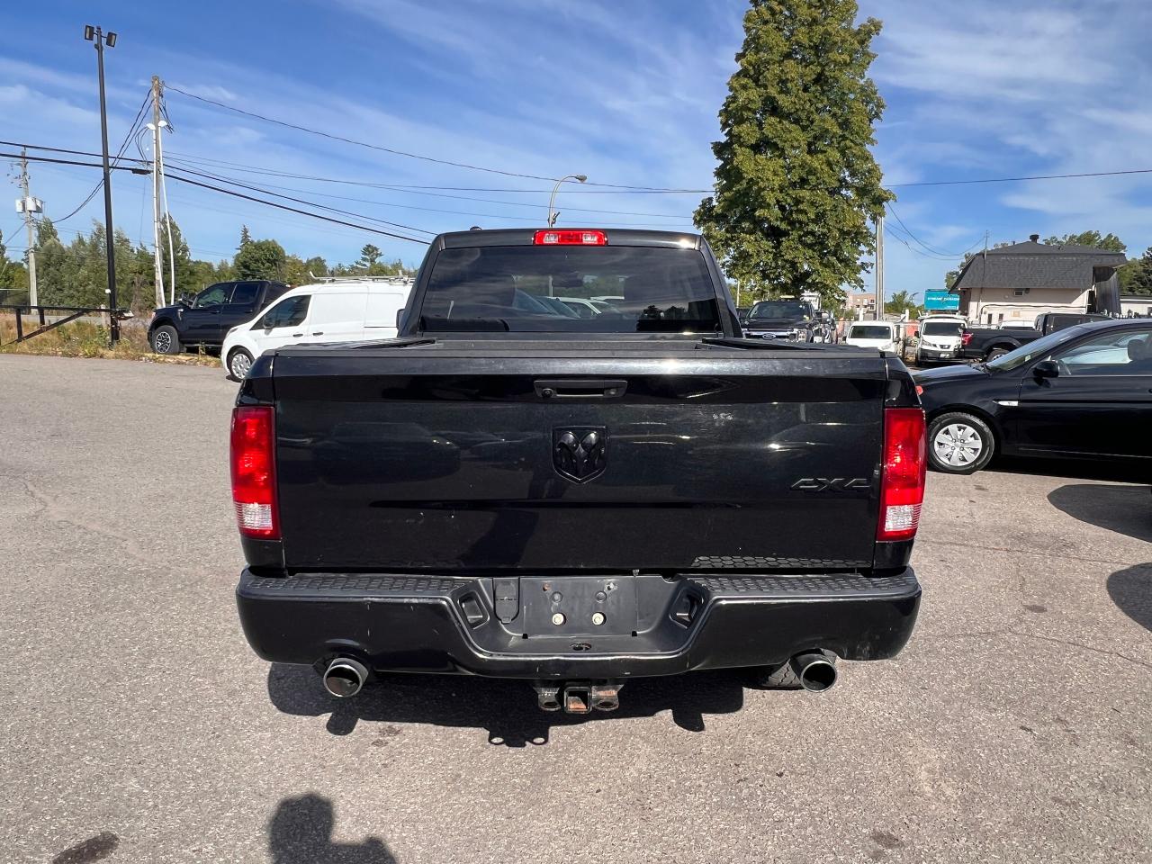 2018 RAM 1500 Express 4x4 Quad Cab 6'4" Box *Ltd Avail* Photo3