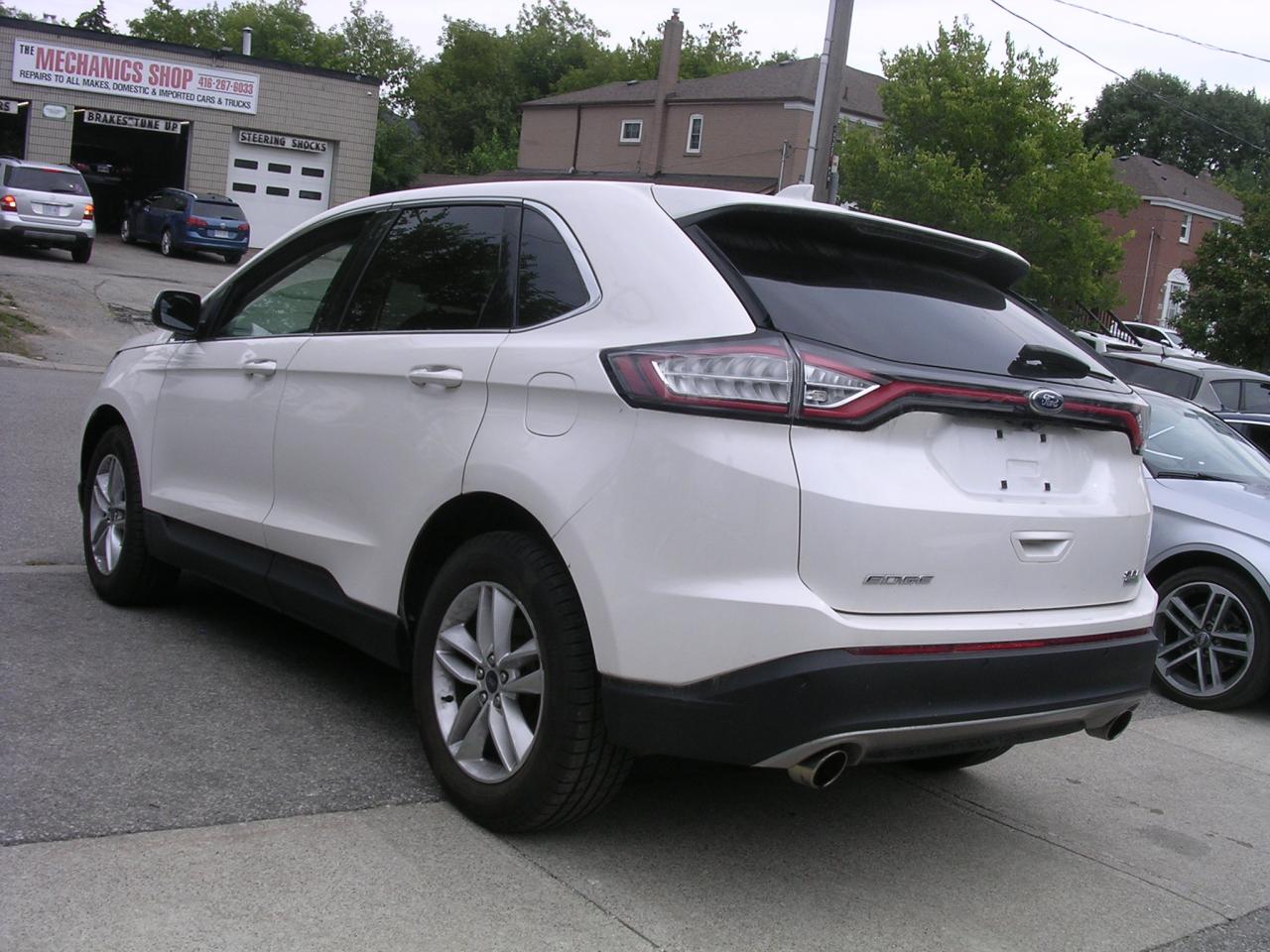 2015 Ford Edge 4DR SEL FWD Photo4