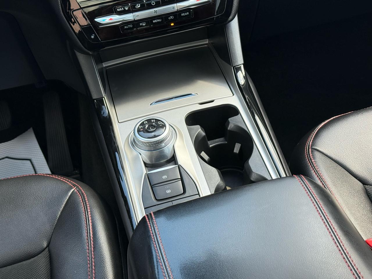 2022 Ford Explorer ST-Line 7PASS|TOWPKG|SUNROOF|NAVI|BACKUP - Photo #10