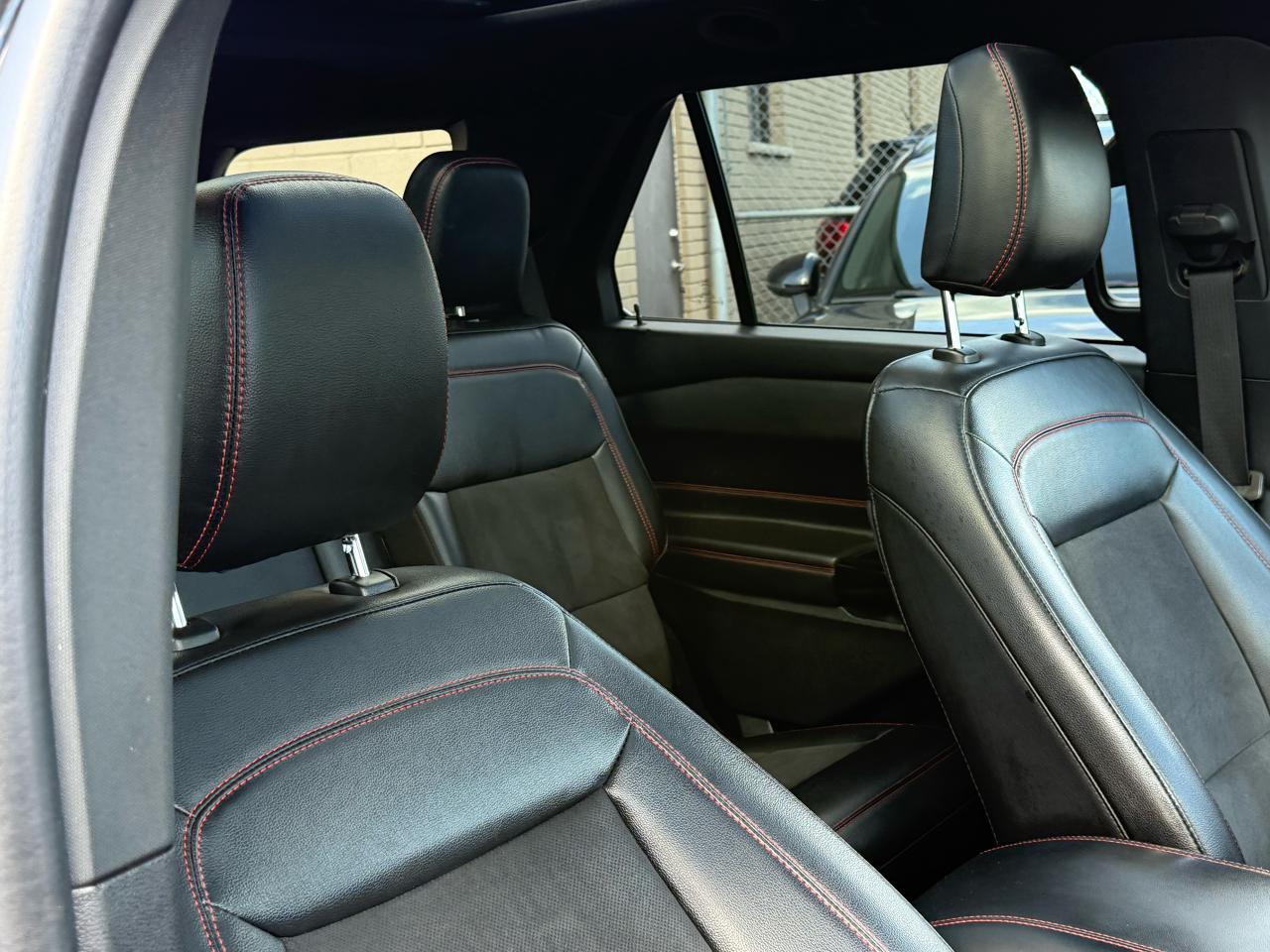 2022 Ford Explorer ST-Line 7PASS|TOWPKG|SUNROOF|NAVI|BACKUP - Photo #12