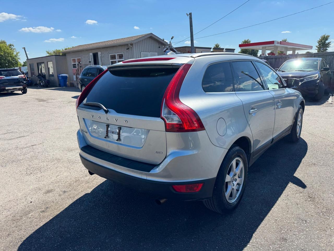 2012 Volvo XC60 AS IS, 3.2 Premier, RUNS DRIVES GREAT - Photo #6