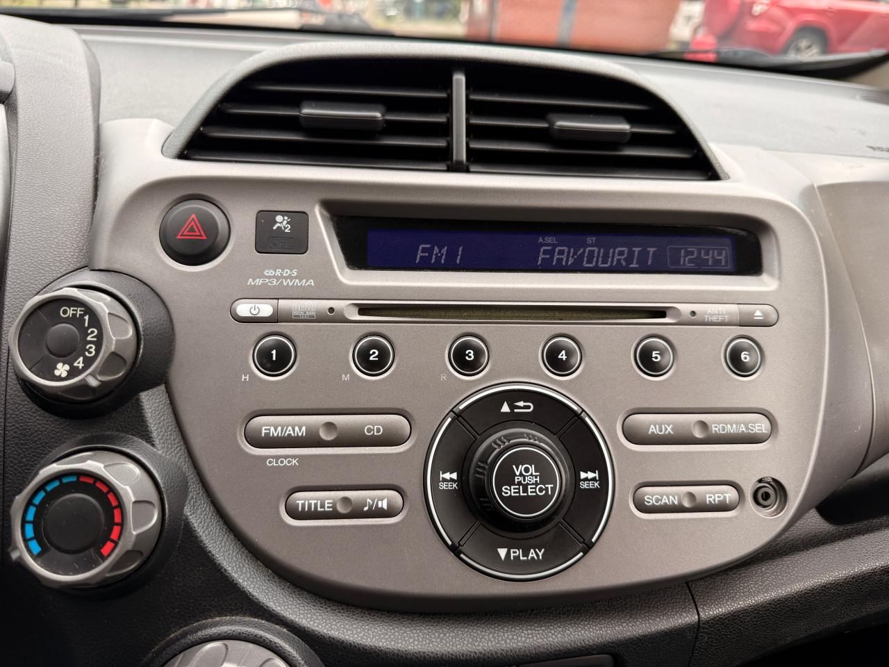 2013 Honda Fit 5dr HB Auto LX - Photo #24