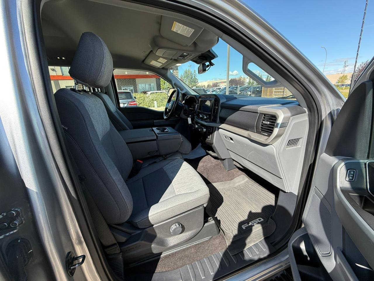 2021 Ford F-150 XLT | ECOBOOST | ALL CREDIT ACCEPTED!! - Photo #16