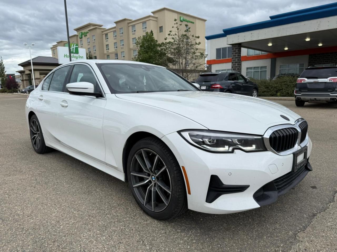 Used 2019 BMW 3 Series 330i xDrive | ALL CREDIT ACCEPTED!! for sale in Edmonton, AB