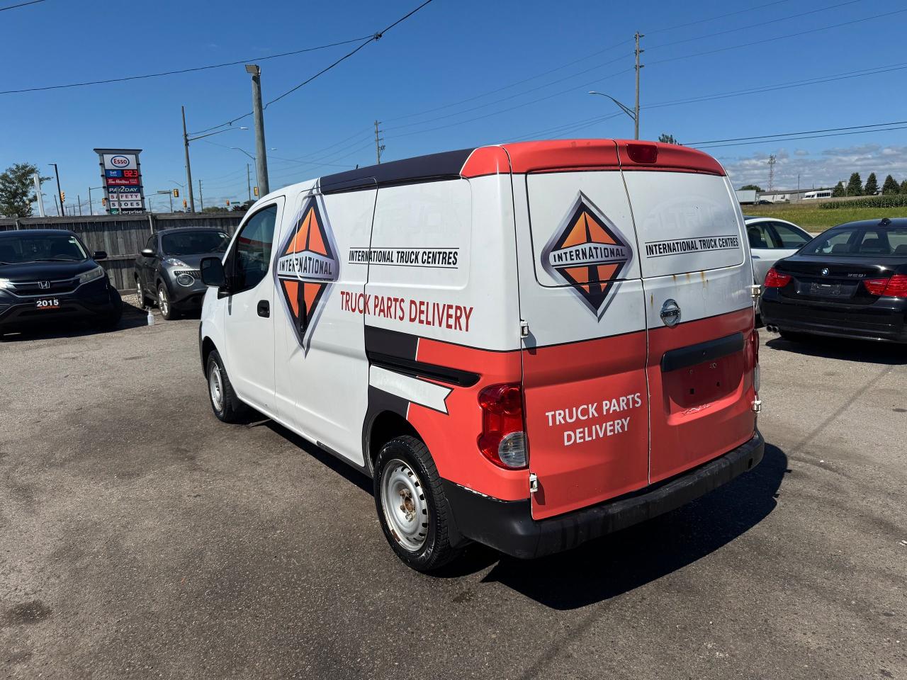 2018 Nissan NV200 S, AUTO, GREAT ON FUEL, CAM, AS IS SPECIAL Photo2