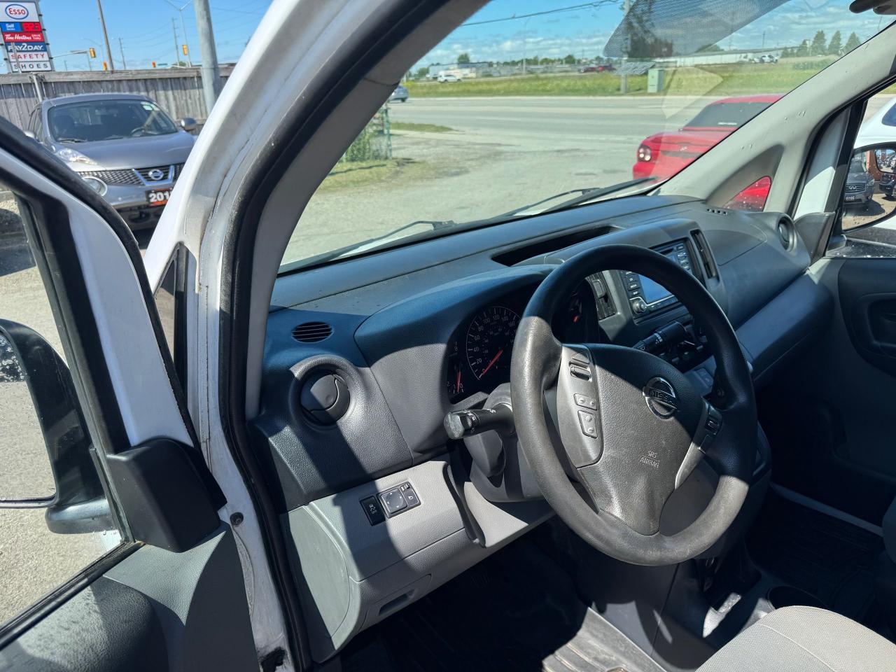 2018 Nissan NV200 S, AUTO, GREAT ON FUEL, CAM, AS IS SPECIAL - Photo #10