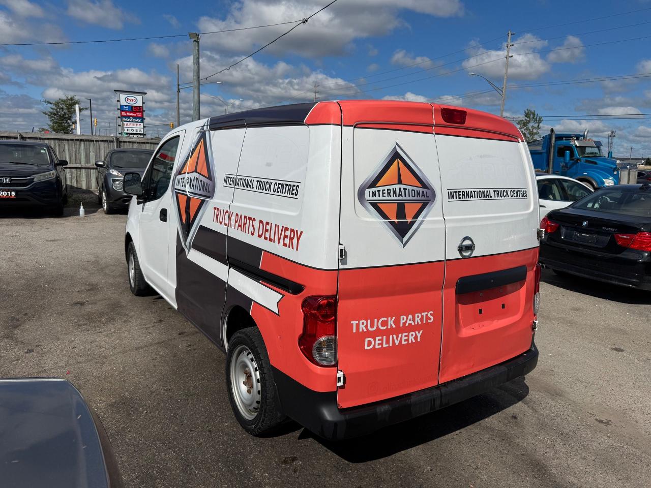 2019 Nissan NV200 S, BACKUP CAM, 4 CYL, AUTO, RUNS WELL, AS IS - Photo #3