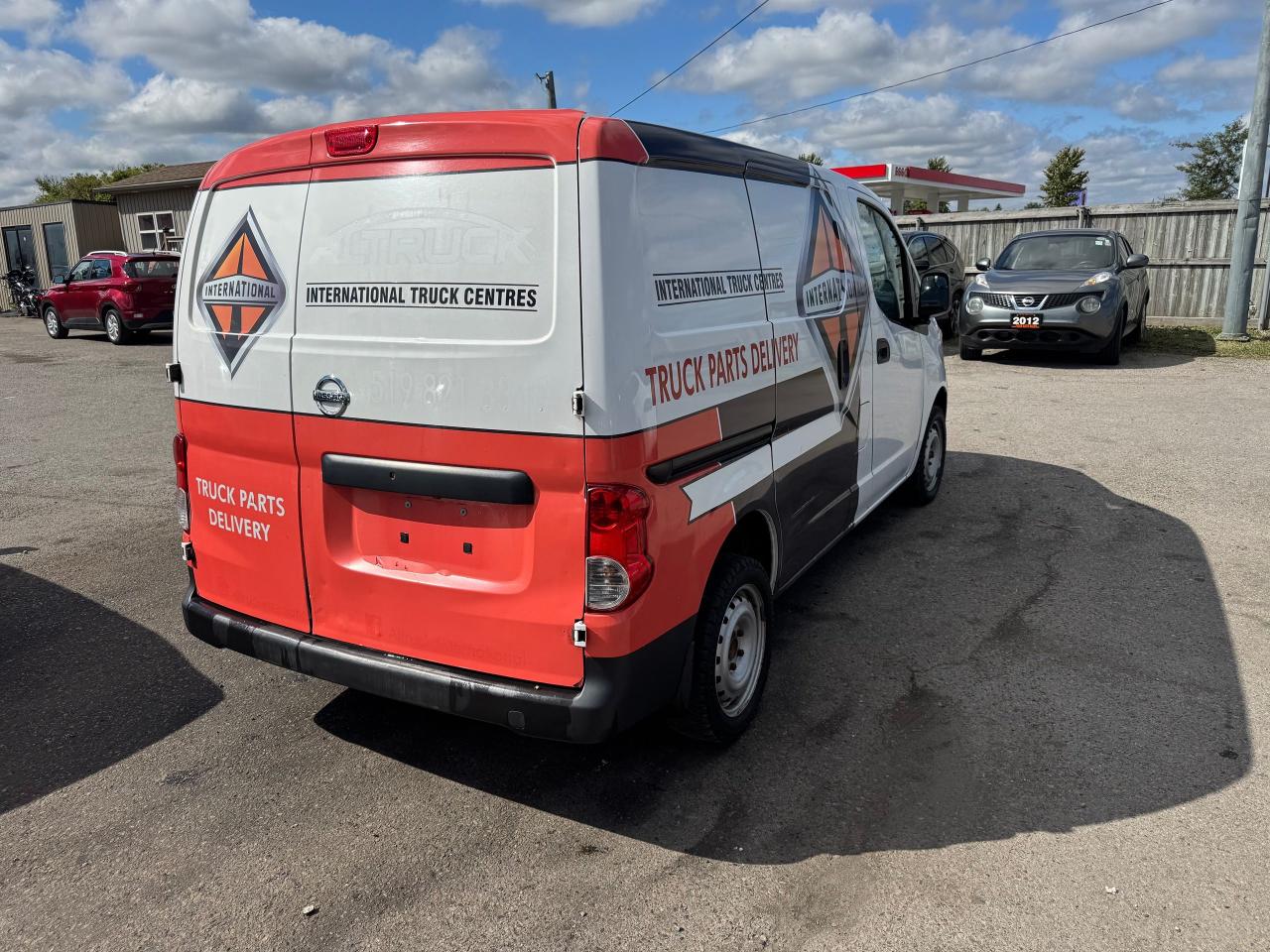 2019 Nissan NV200 S, BACKUP CAM, 4 CYL, AUTO, RUNS WELL, AS IS Photo4