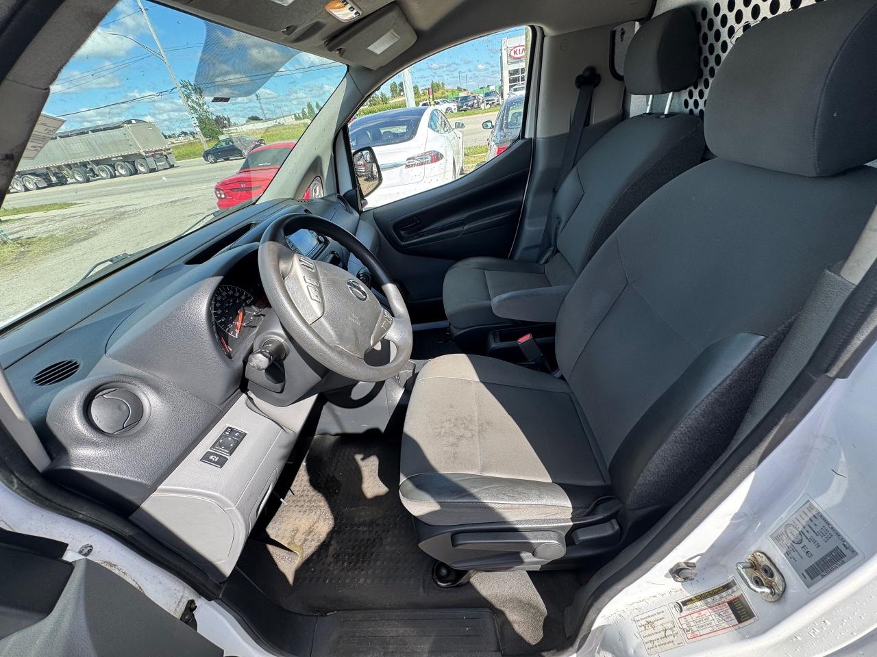 2019 Nissan NV200 S, BACKUP CAM, 4 CYL, AUTO, RUNS WELL, AS IS - Photo #11