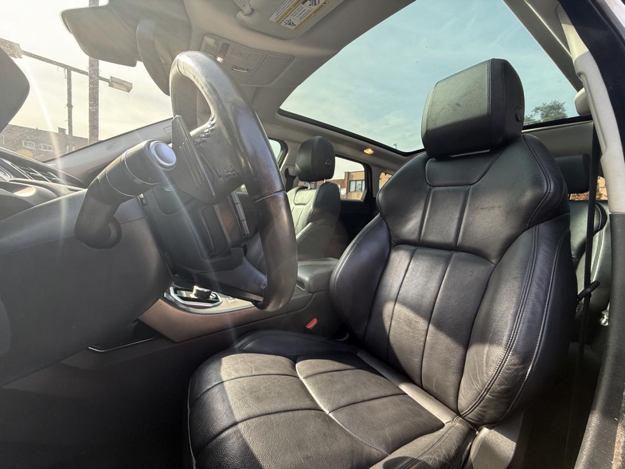 2019 Land Rover Evoque SE - Photo #5