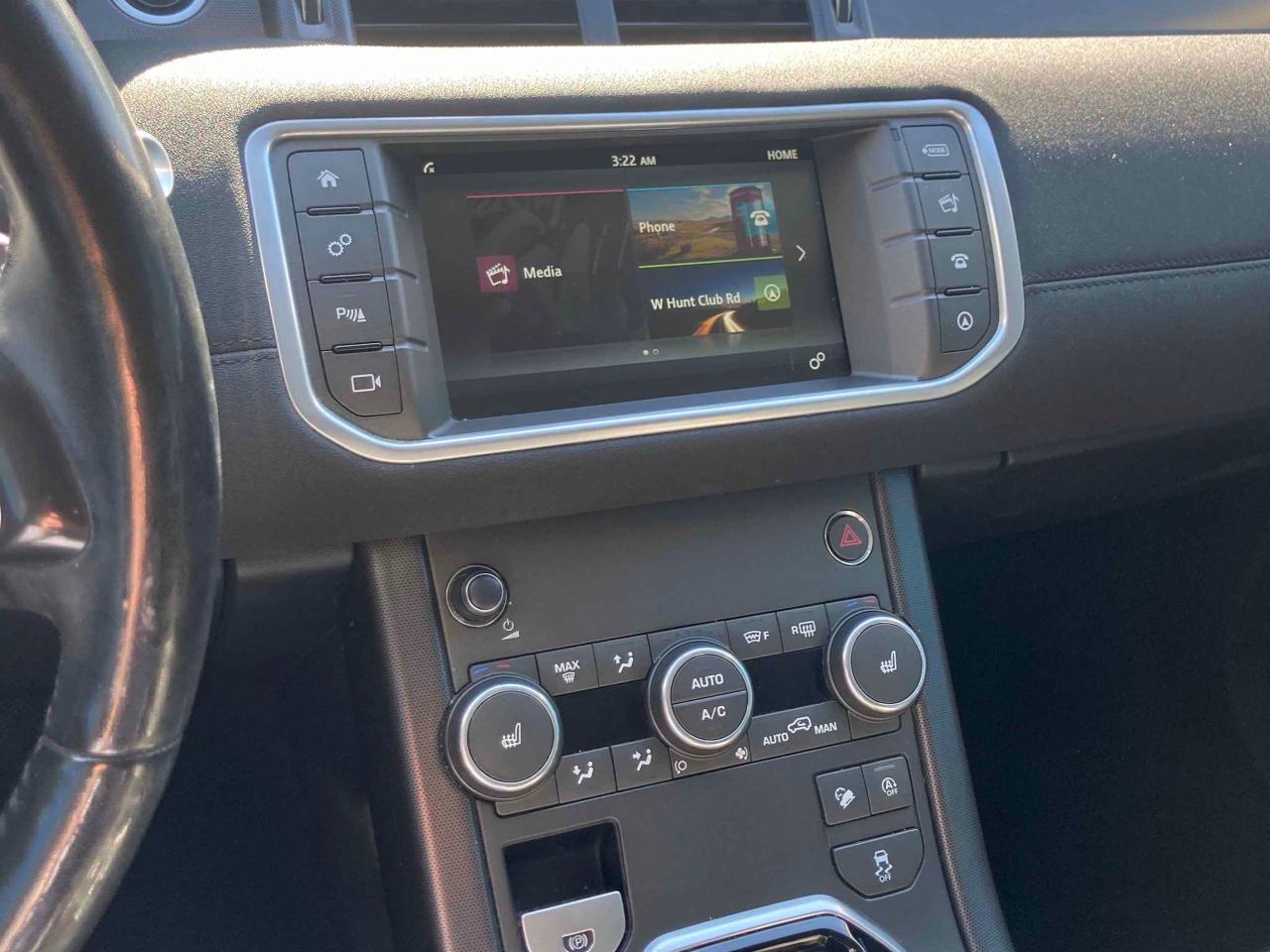 2019 Land Rover Evoque SE - Photo #9