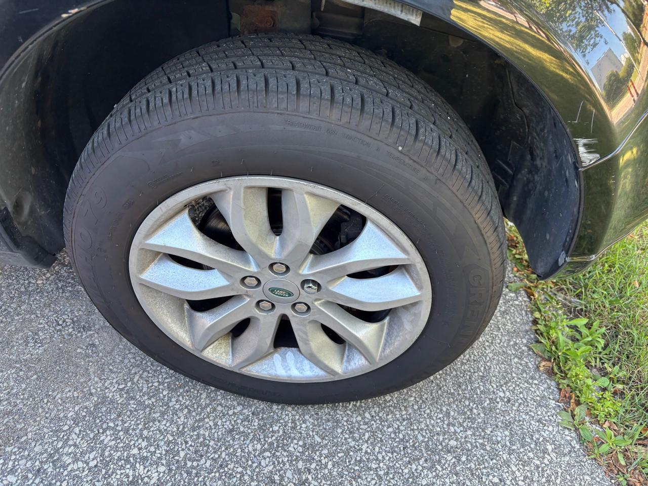 2013 Land Rover LR2  Photo4