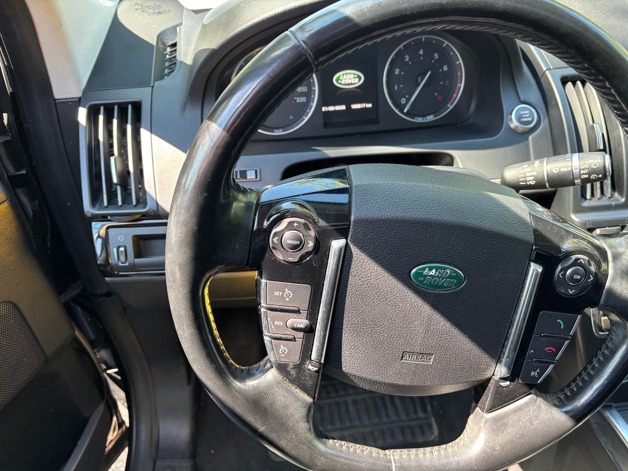 2013 Land Rover LR2  - Photo #8