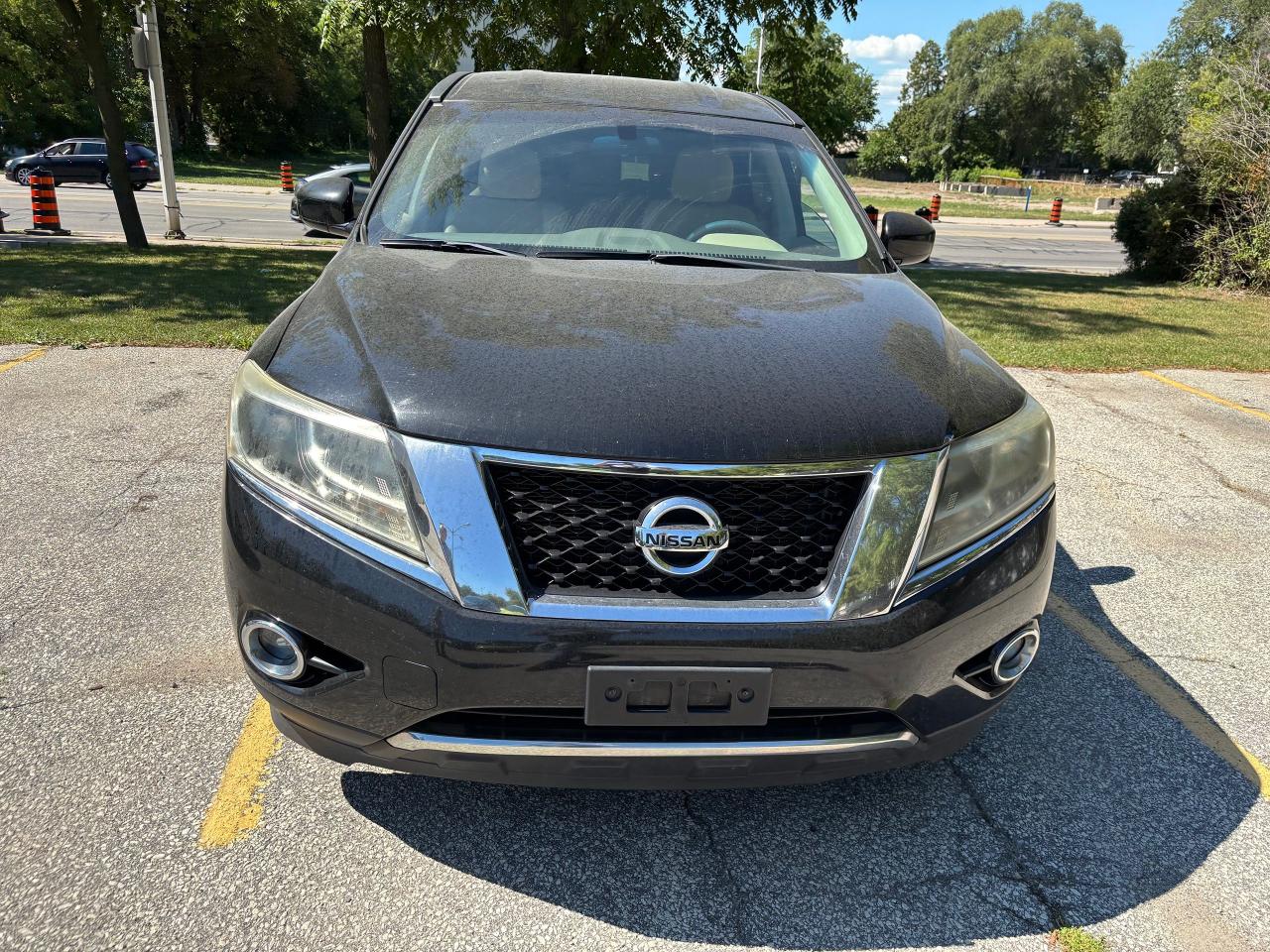 2014 Nissan Pathfinder S - Photo #2