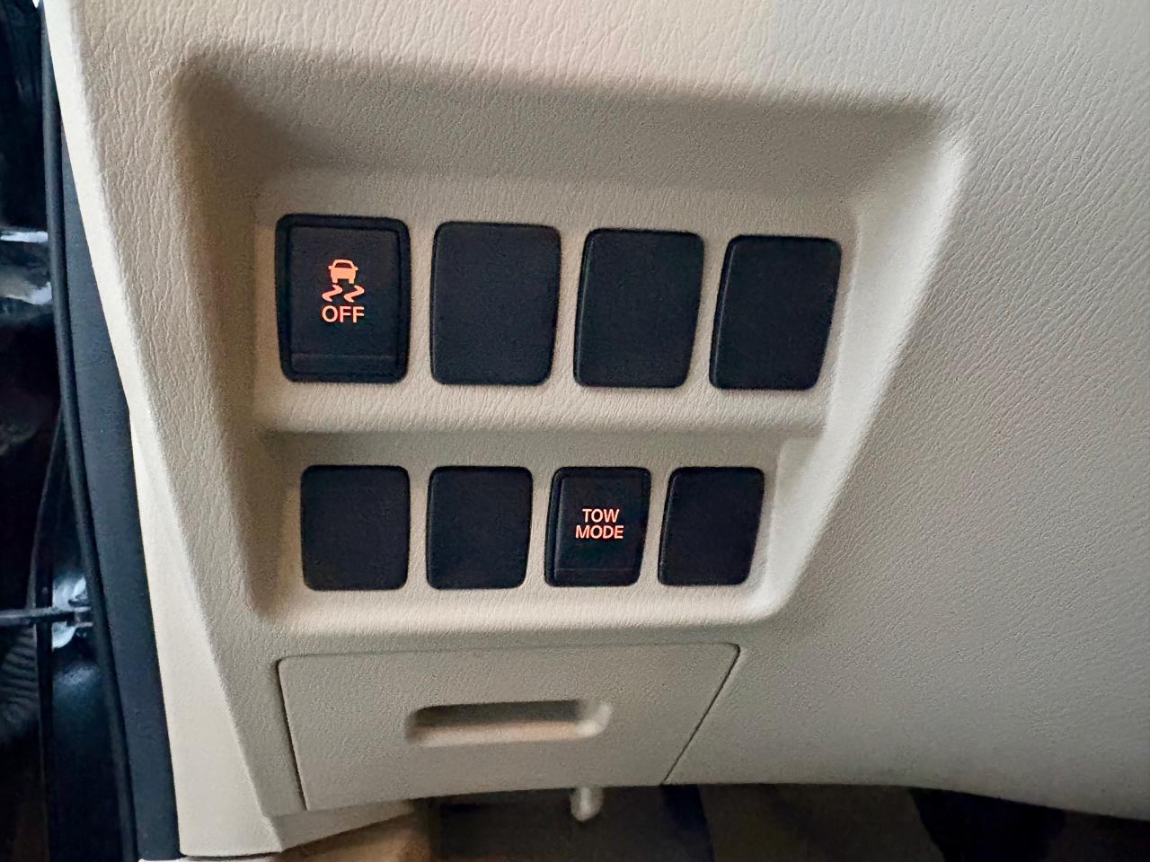 2014 Nissan Pathfinder S Photo