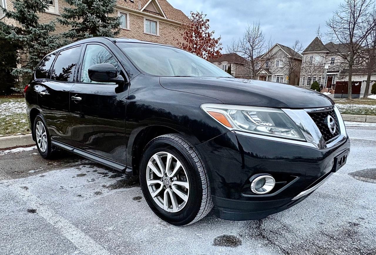 2014 Nissan Pathfinder S Photo2