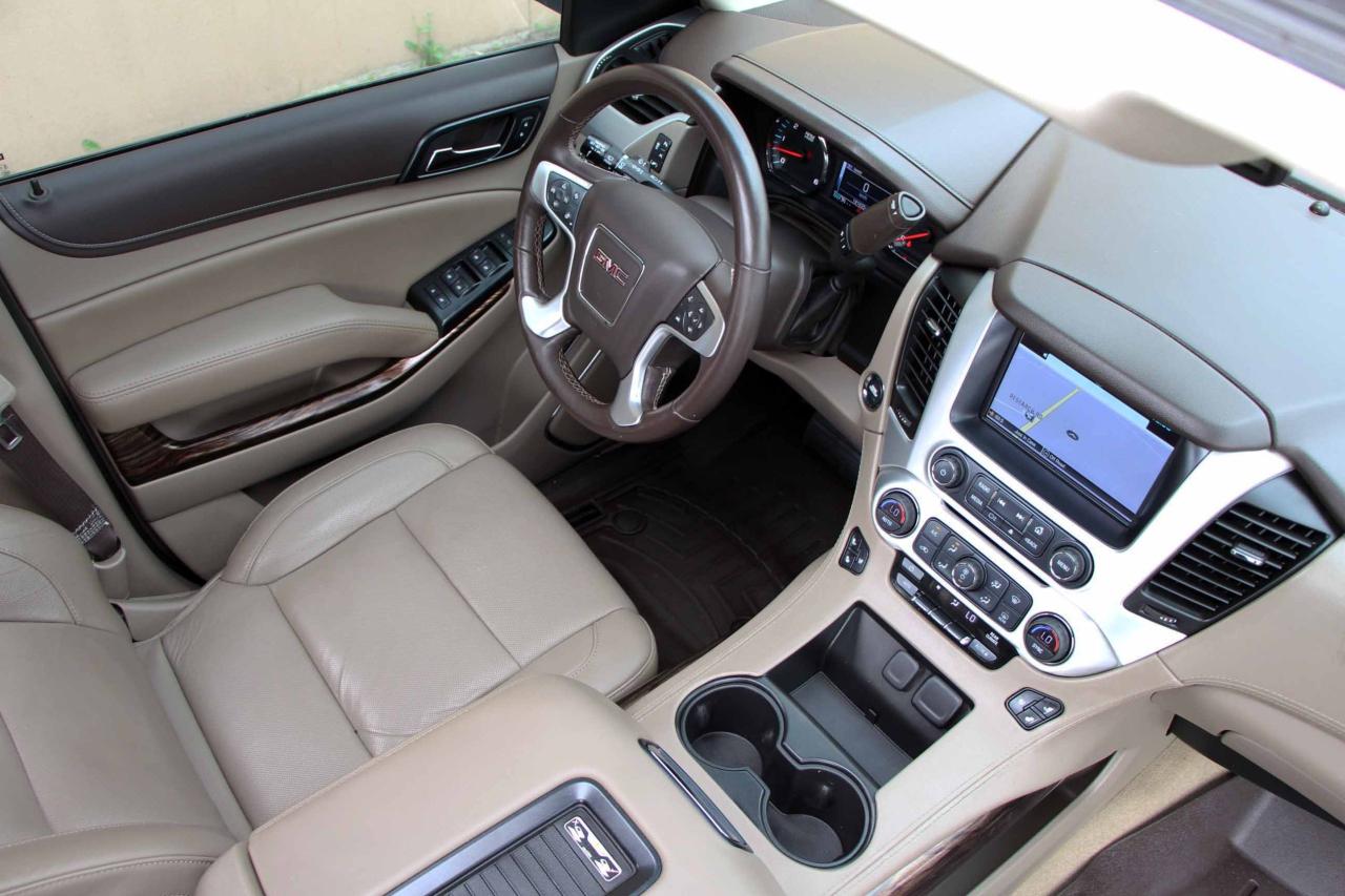 2017 GMC Yukon 4WD 4DR SLT - Photo #32