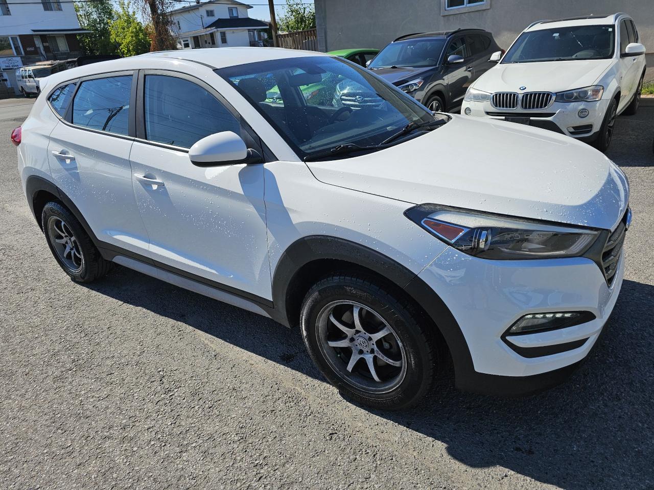 2017 Hyundai Tucson AWD 4dr 2.0L, AUTO, A/C, BLUETOOTH, BACKUP CAMERA Photo2