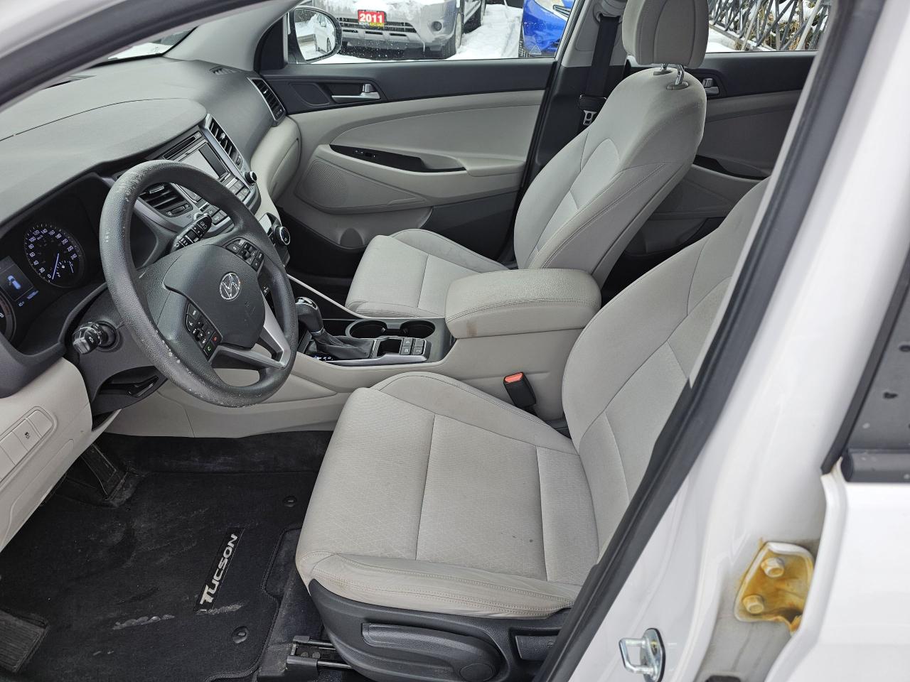 2017 Hyundai Tucson AWD 4dr 2.0L, AUTO, A/C, BLUETOOTH, BACKUP CAMERA Photo