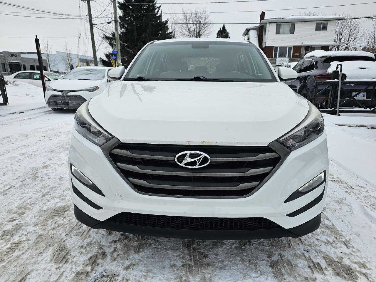 2017 Hyundai Tucson AWD 4dr 2.0L, AUTO, A/C, BLUETOOTH, BACKUP CAMERA Photo