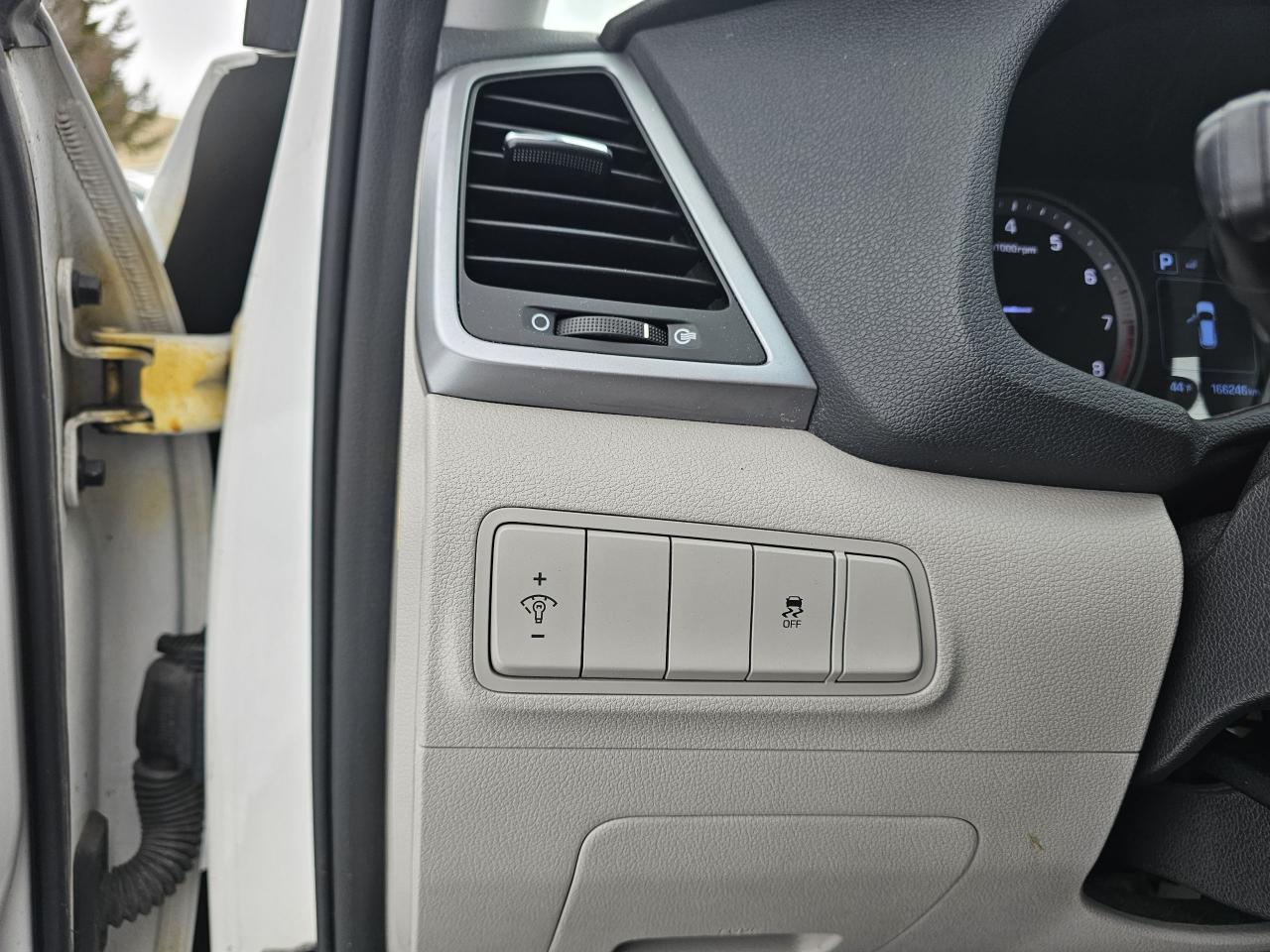 2017 Hyundai Tucson AWD 4dr 2.0L, AUTO, A/C, BLUETOOTH, BACKUP CAMERA Photo