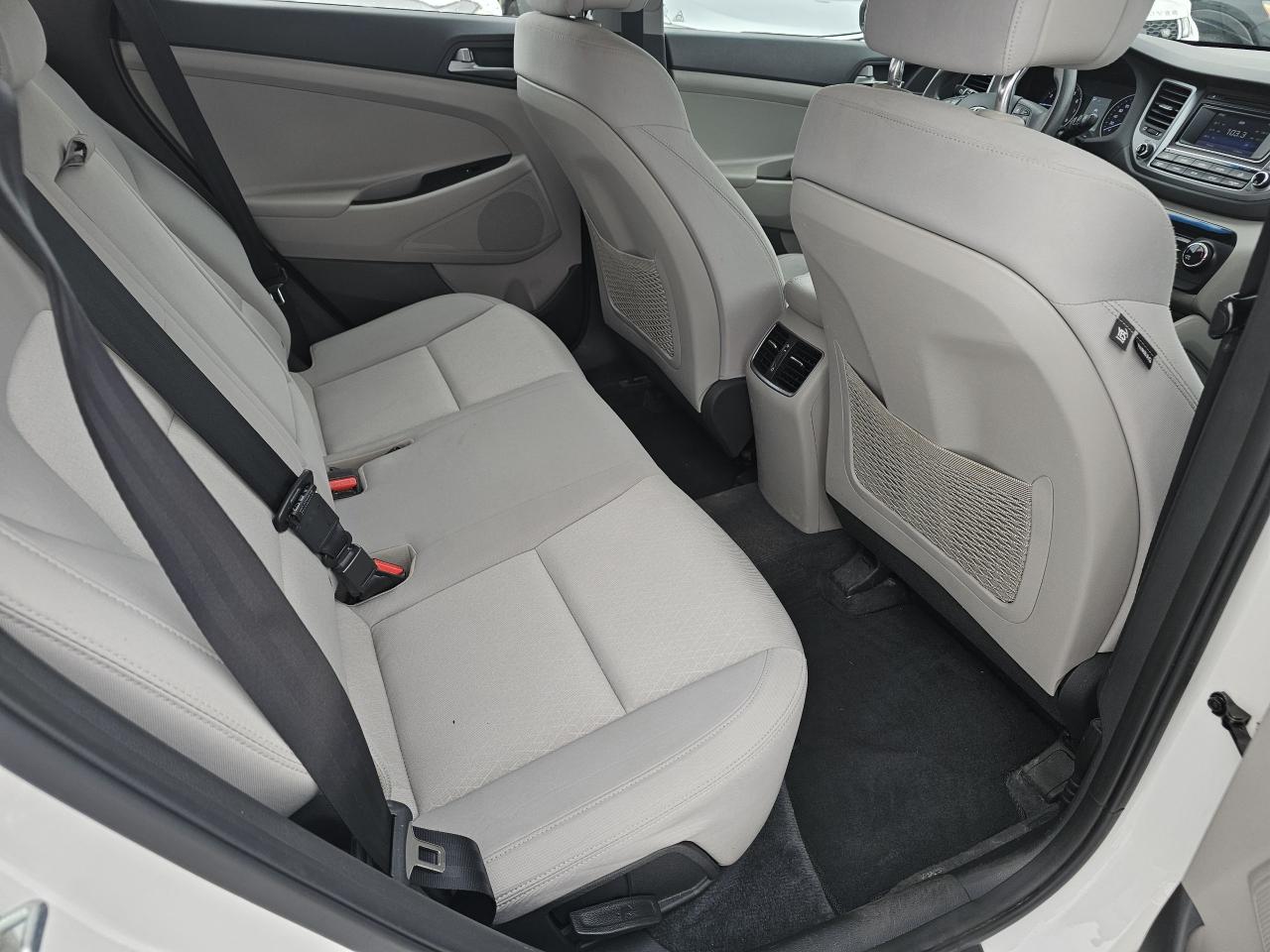 2017 Hyundai Tucson AWD 4dr 2.0L, AUTO, A/C, BLUETOOTH, BACKUP CAMERA Photo